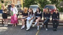 photo1
