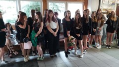 photo1